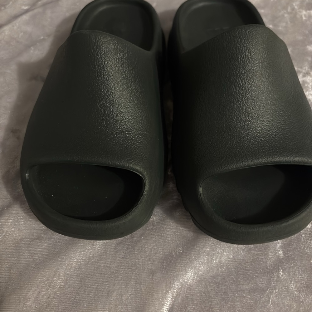 Yeezy Slides